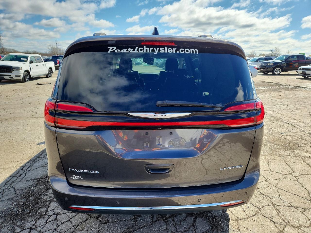 2023 CHRYSLER Pacifica
