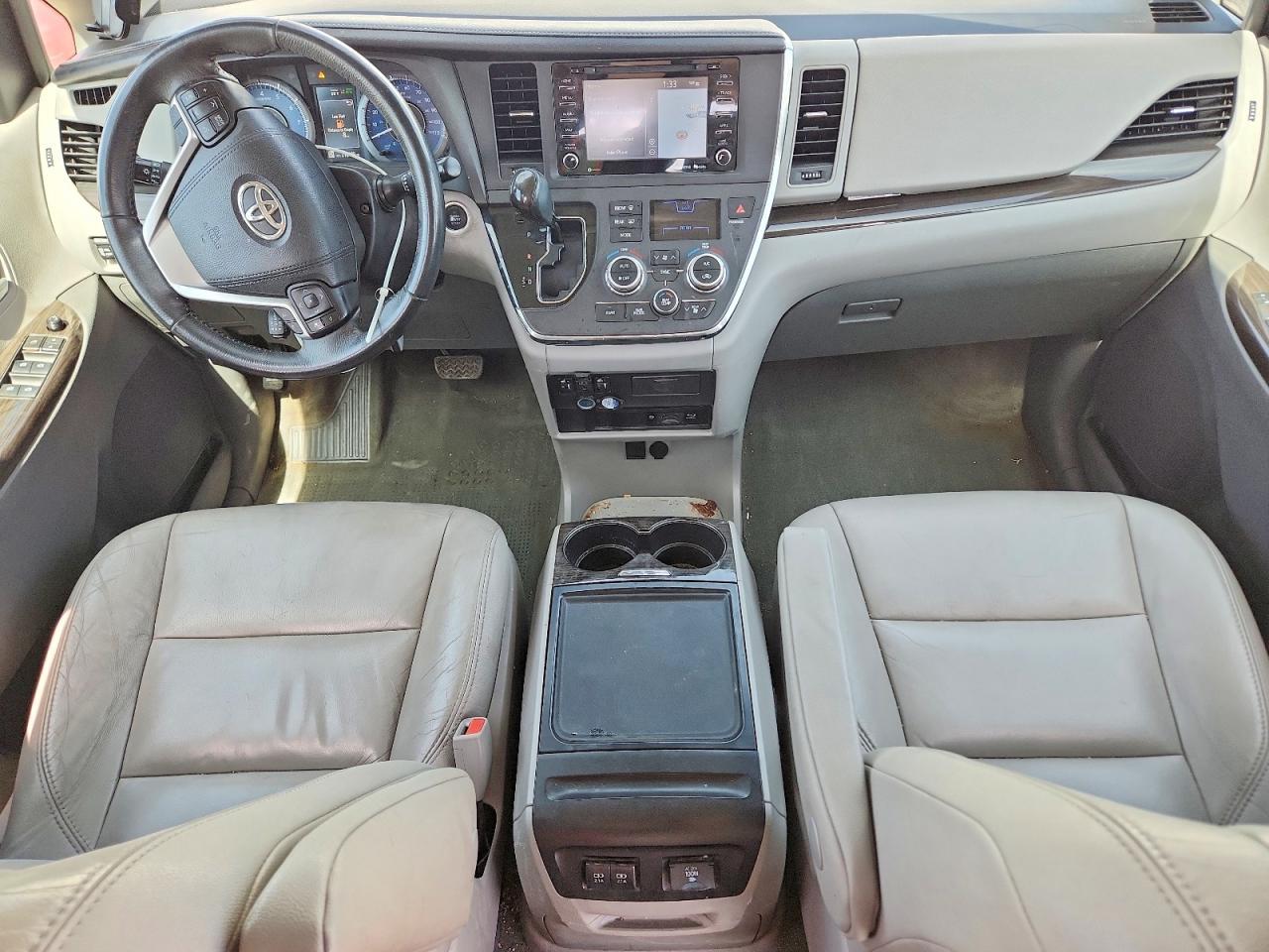 2018 TOYOTA SIENNA