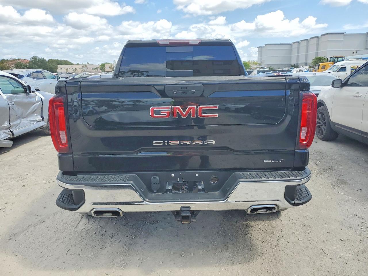 2022 GMC Sierra