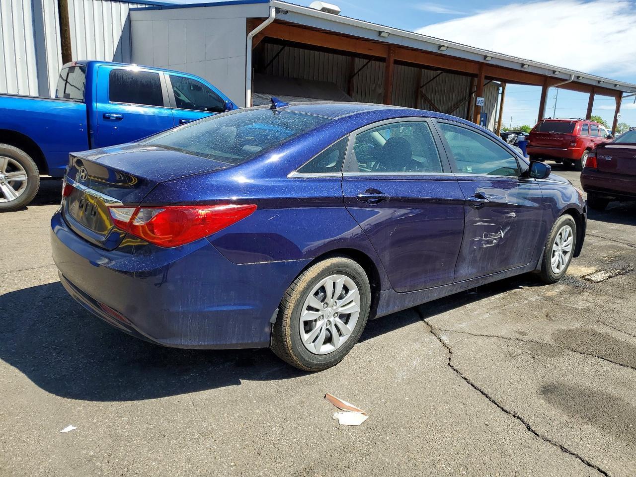 2011 HYUNDAI SONATA