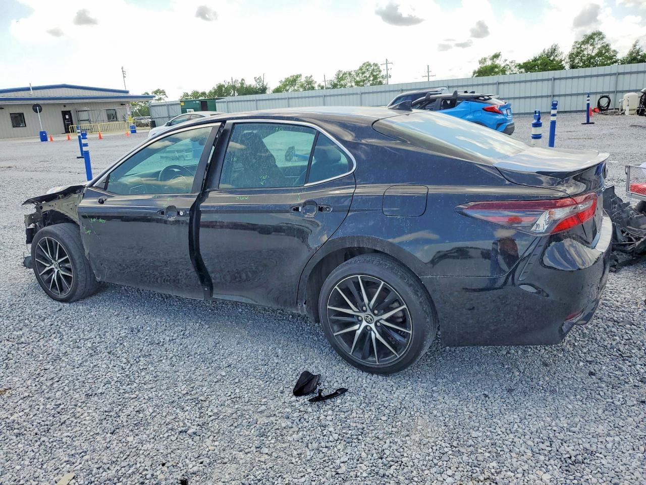 2022 TOYOTA CAMRY
