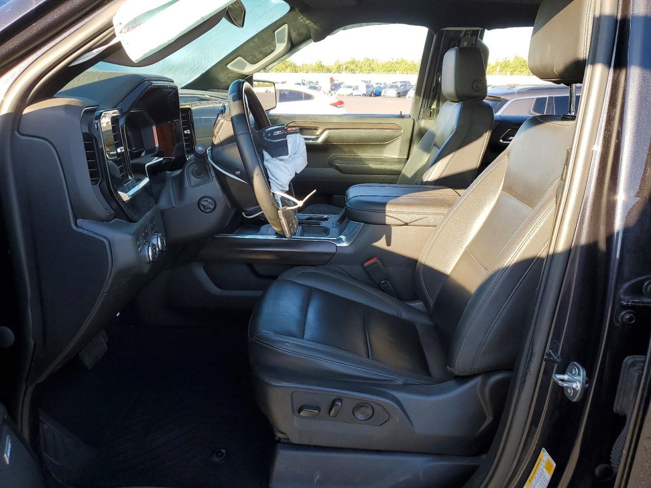 2023 GMC Sierra