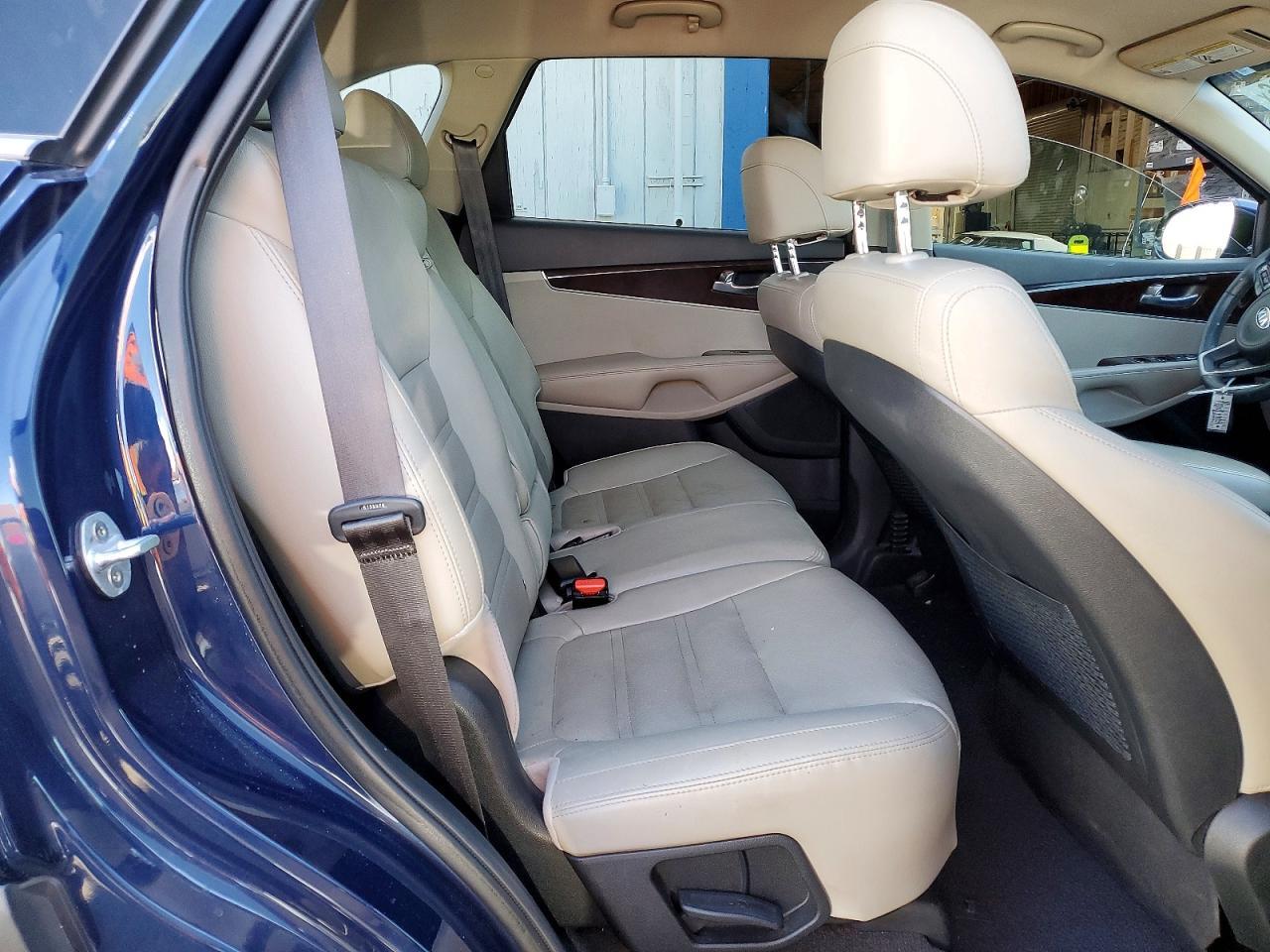 2017 KIA SORENTO