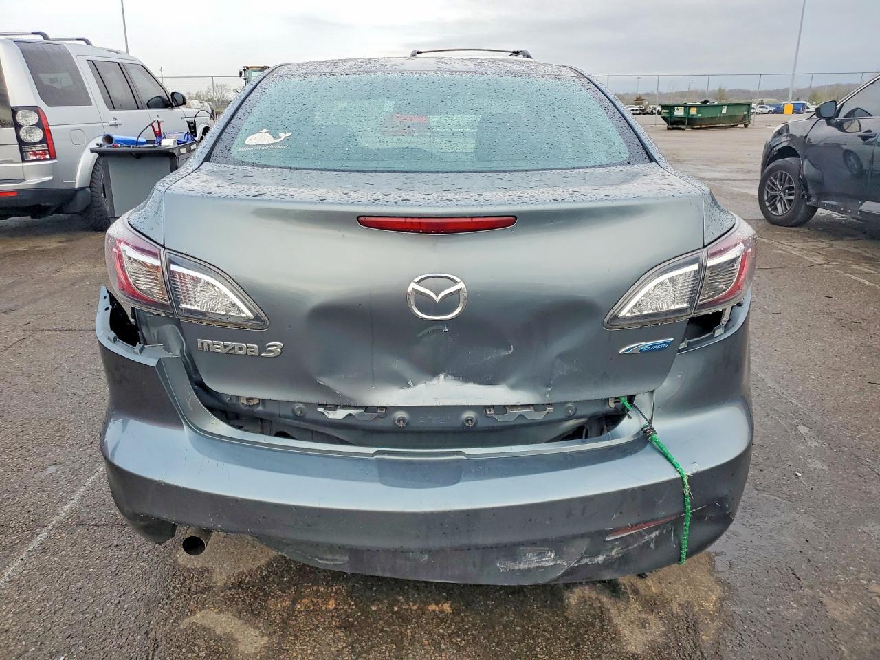 2013 MAZDA 3