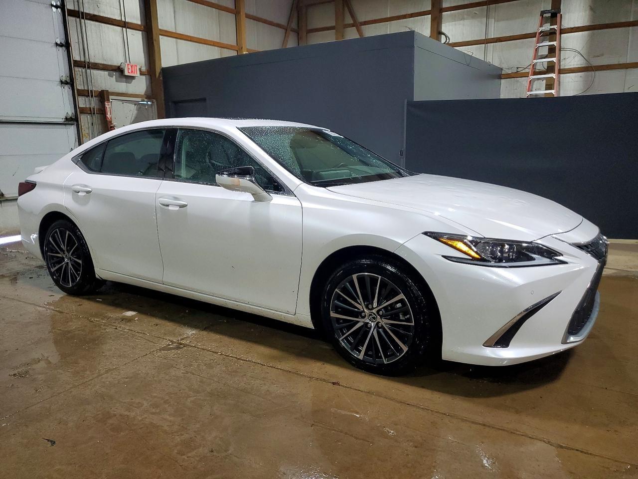 2024 LEXUS ES 300H