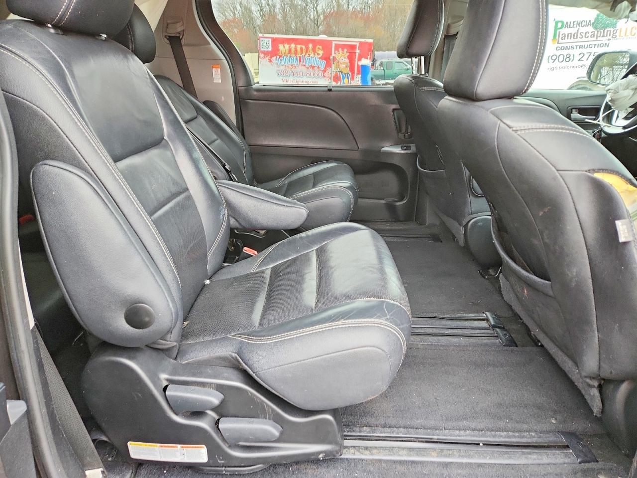 2017 TOYOTA SIENNA