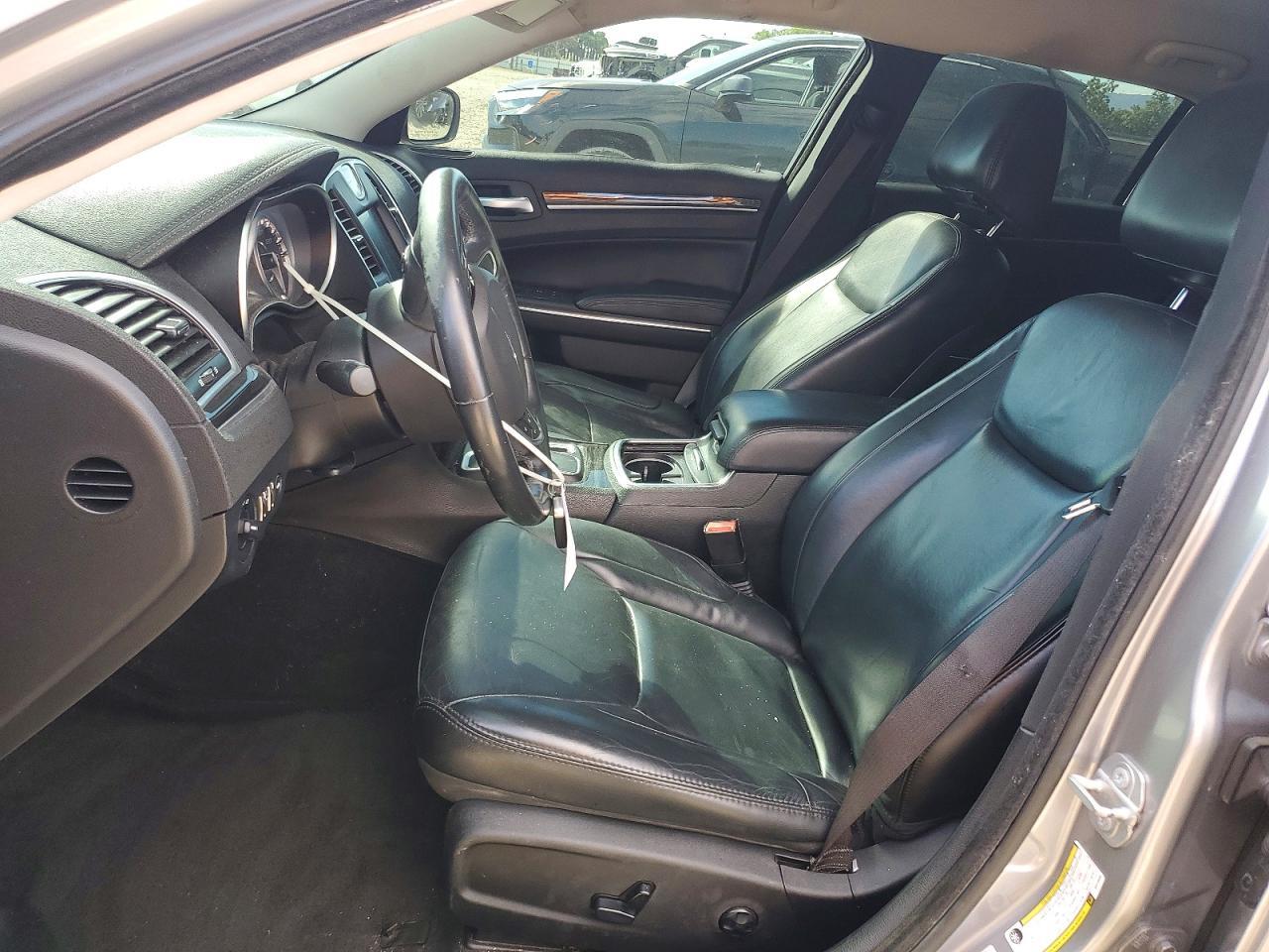 2016 CHRYSLER 300