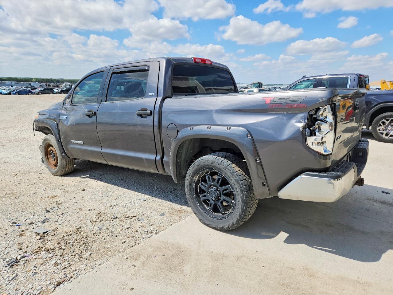 2016 TOYOTA TUNDRA