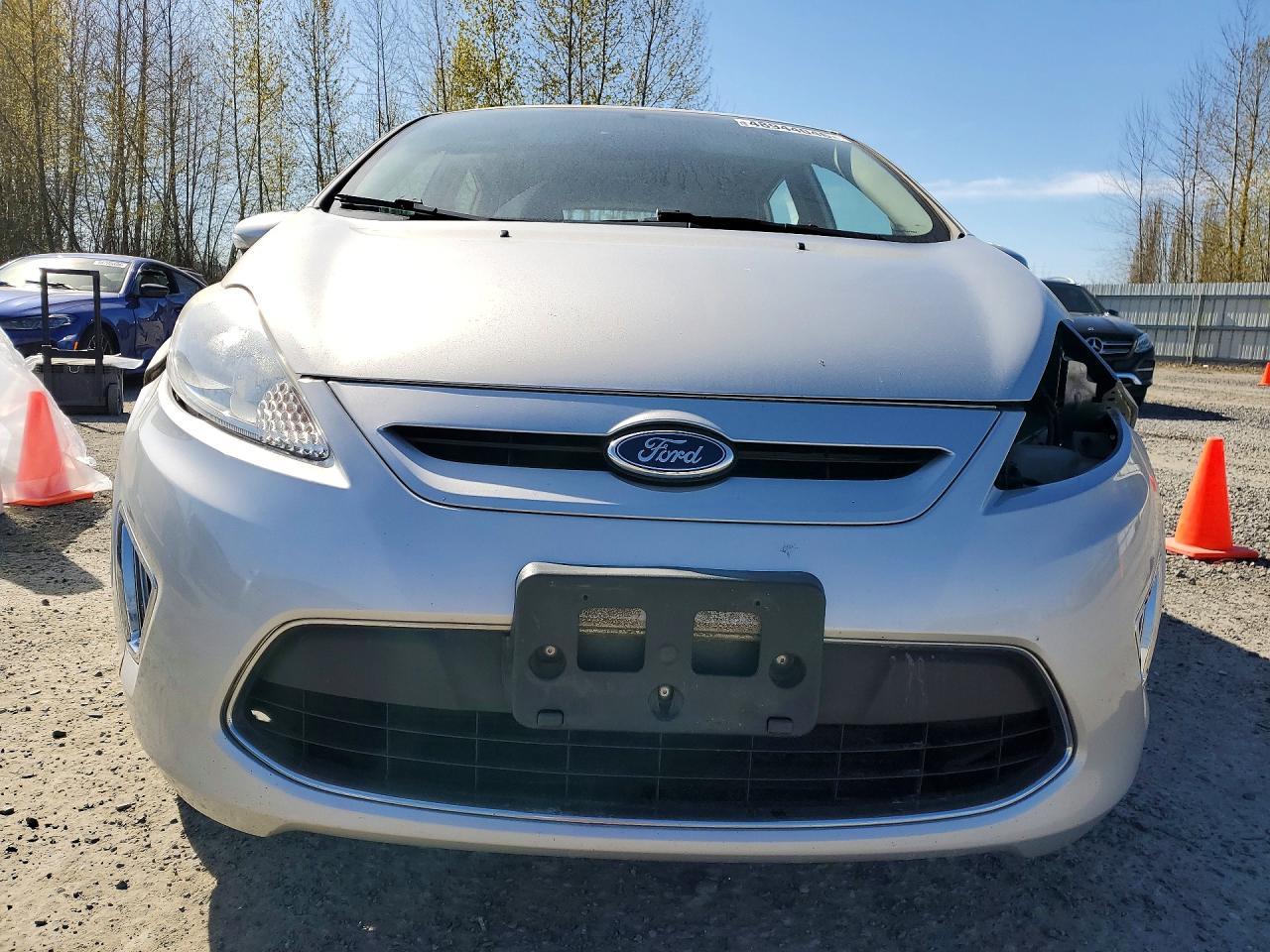 2011 FORD Fiesta
