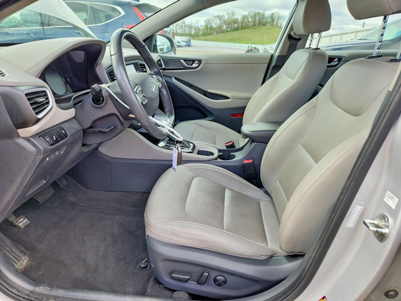 2017 HYUNDAI Ioniq