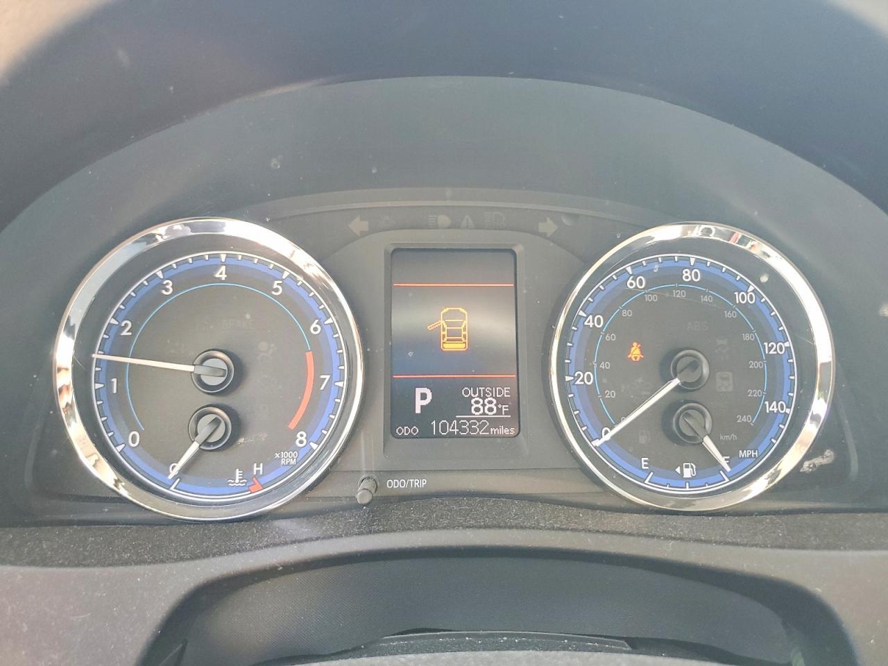 2018 TOYOTA COROLLA