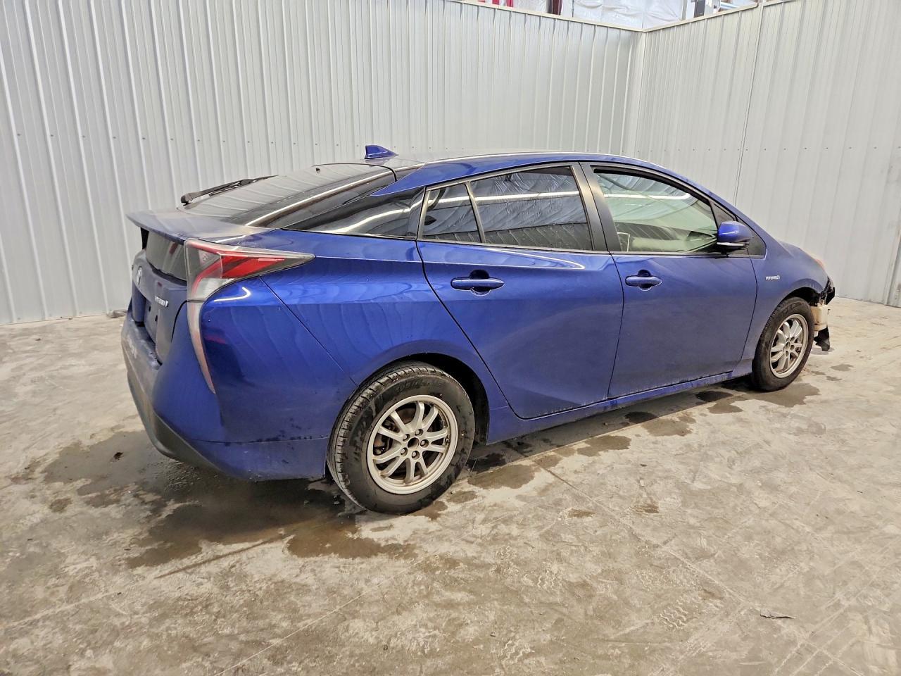 2016 TOYOTA PRIUS