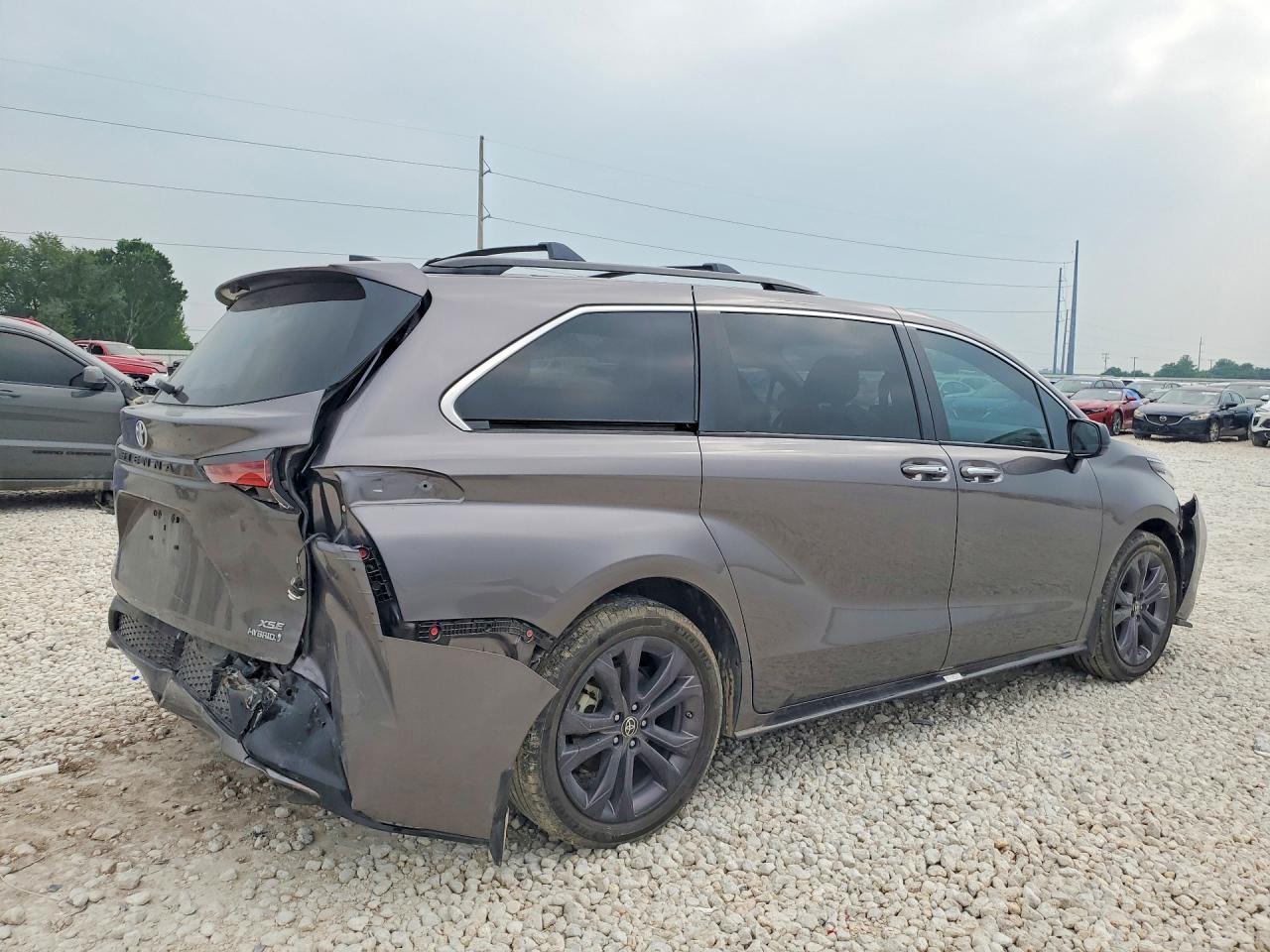 2022 TOYOTA SIENNA