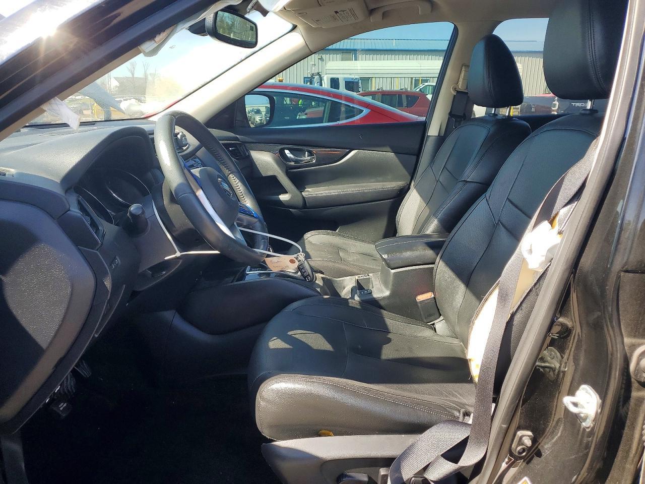 2017 NISSAN ROGUE