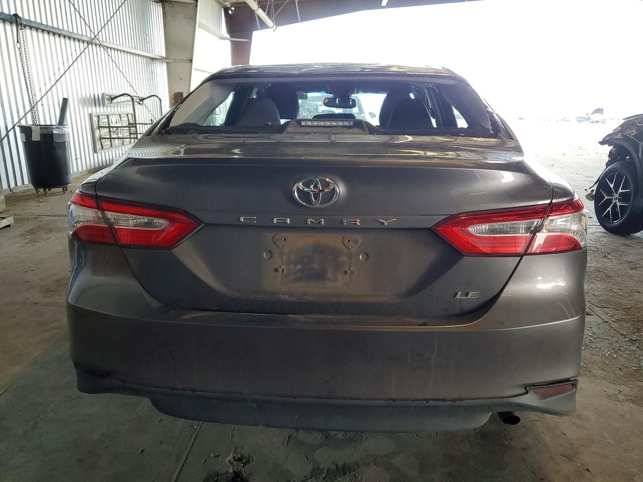 2018 TOYOTA CAMRY