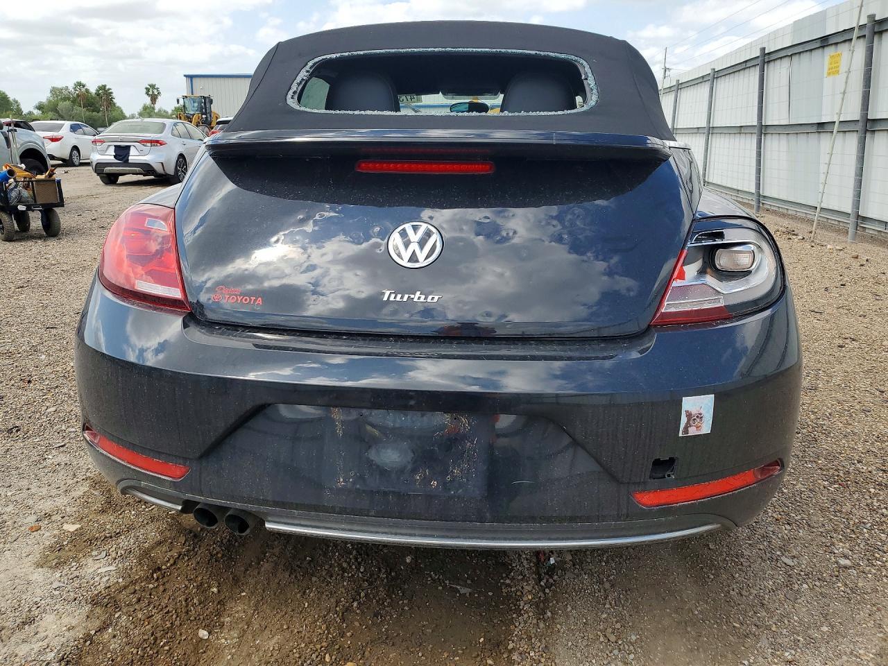2018 VOLKSWAGEN Beetle