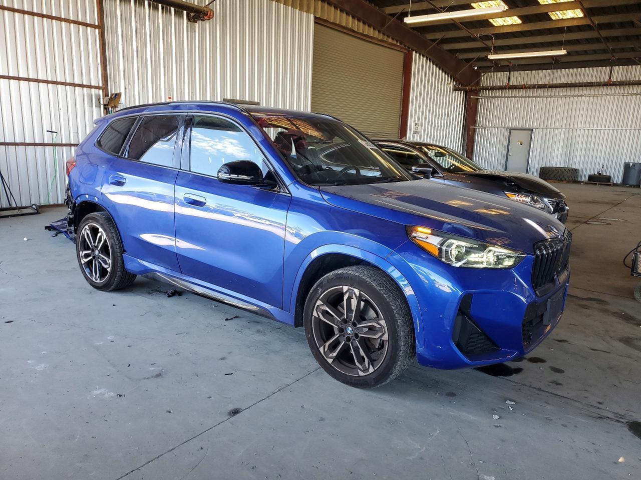 2023 BMW X1
