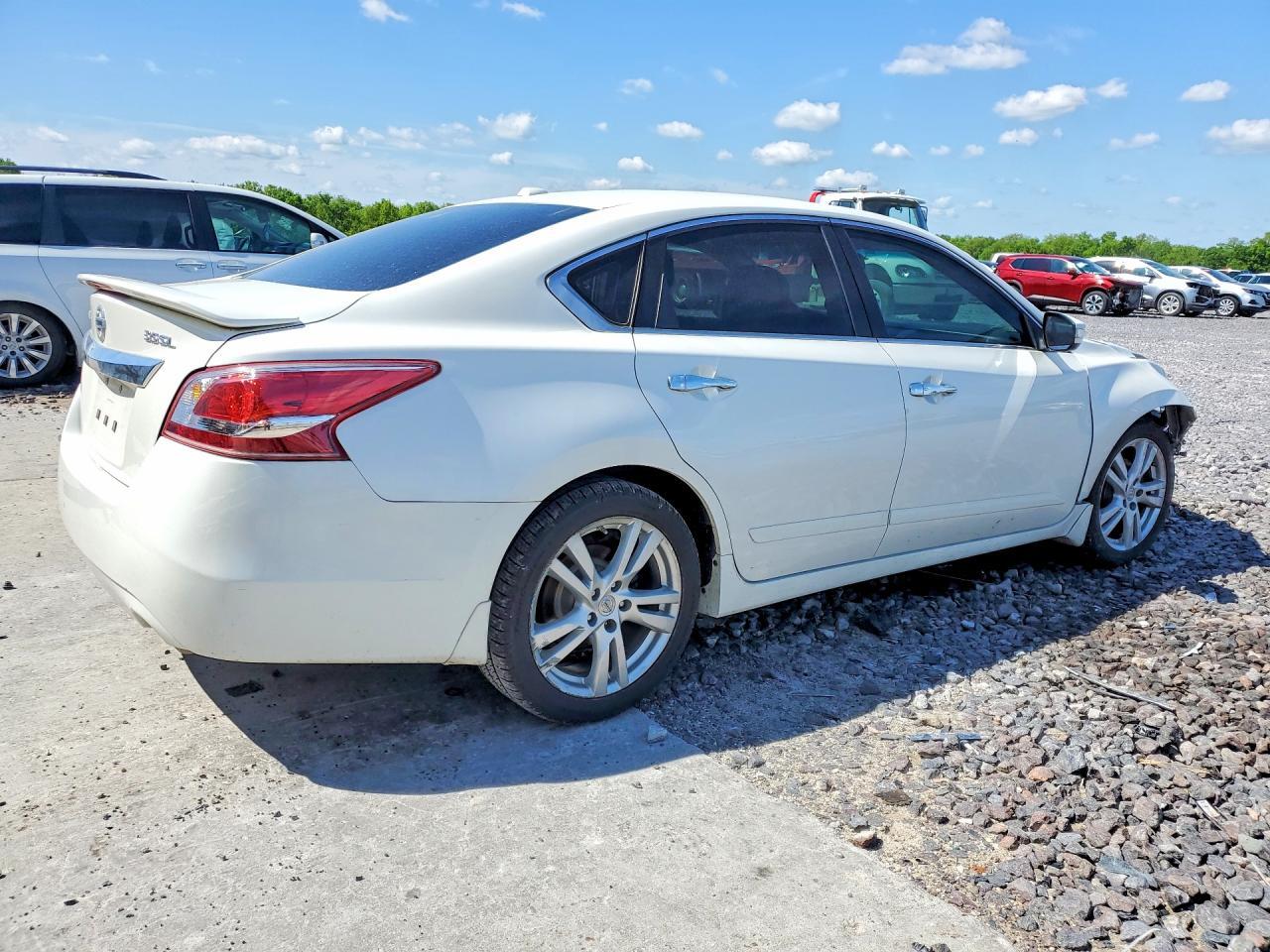 2013 NISSAN ALTIMA