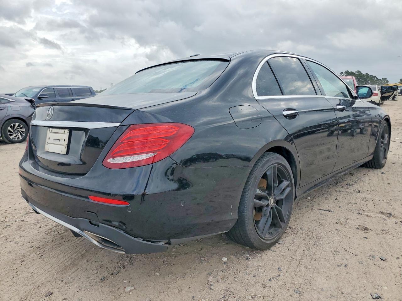 2017 MERCEDES-BENZ E-Class