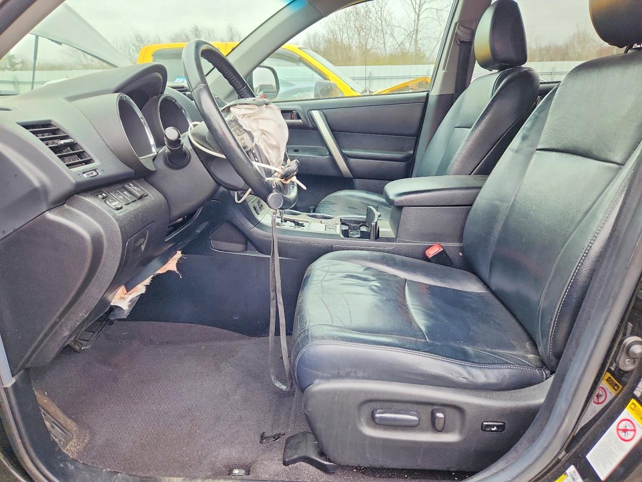 2013 TOYOTA HIGHLANDER