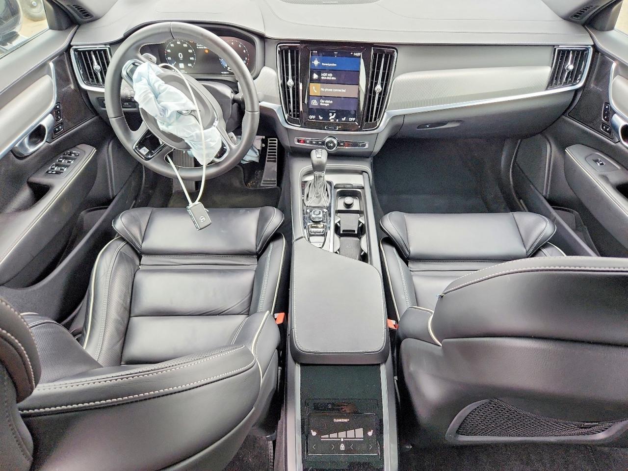 2020 VOLVO S90