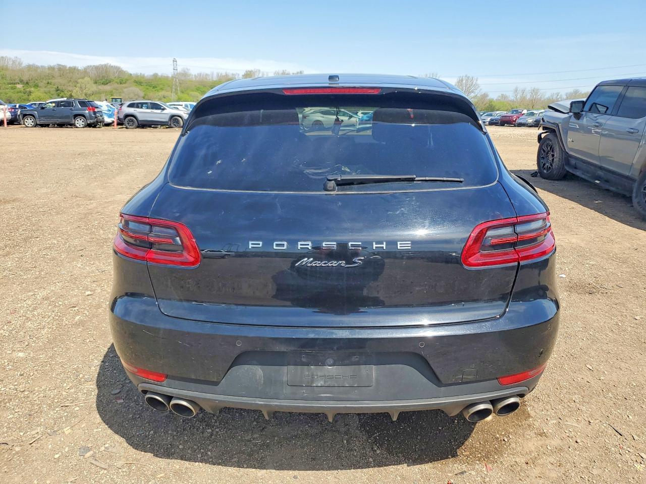 2018 PORSCHE Macan
