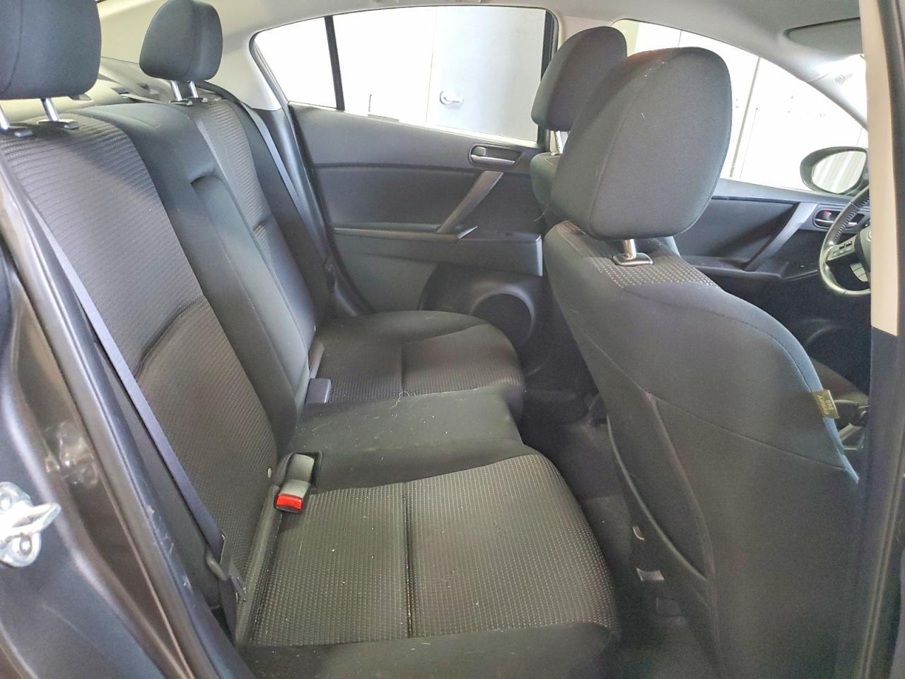 2013 MAZDA 3