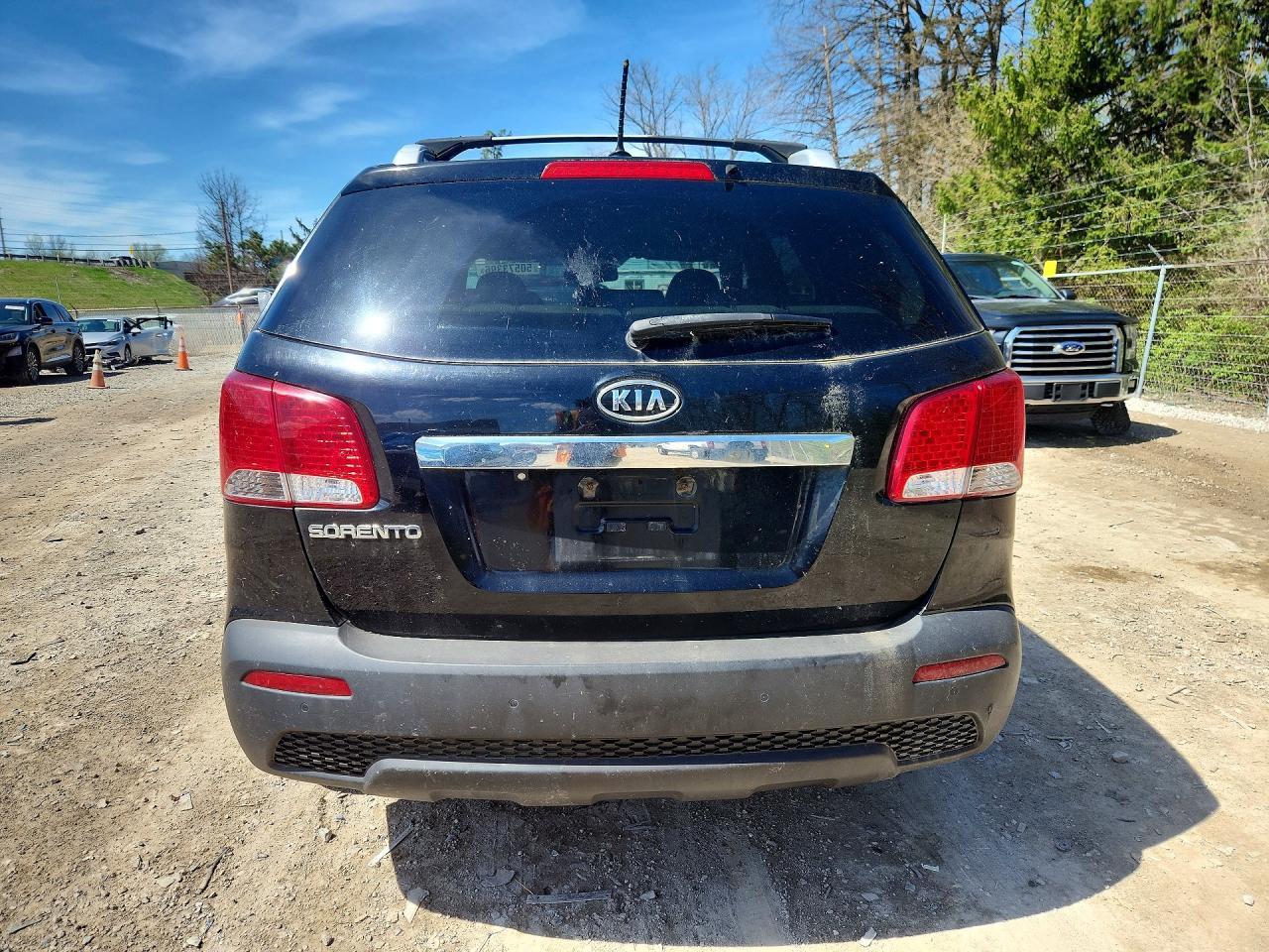 2011 KIA SORENTO