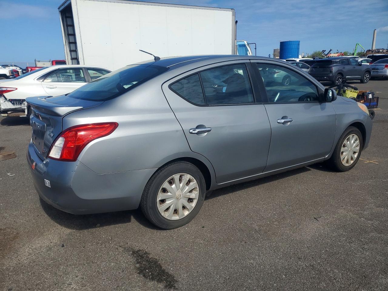 2014 NISSAN VERSA