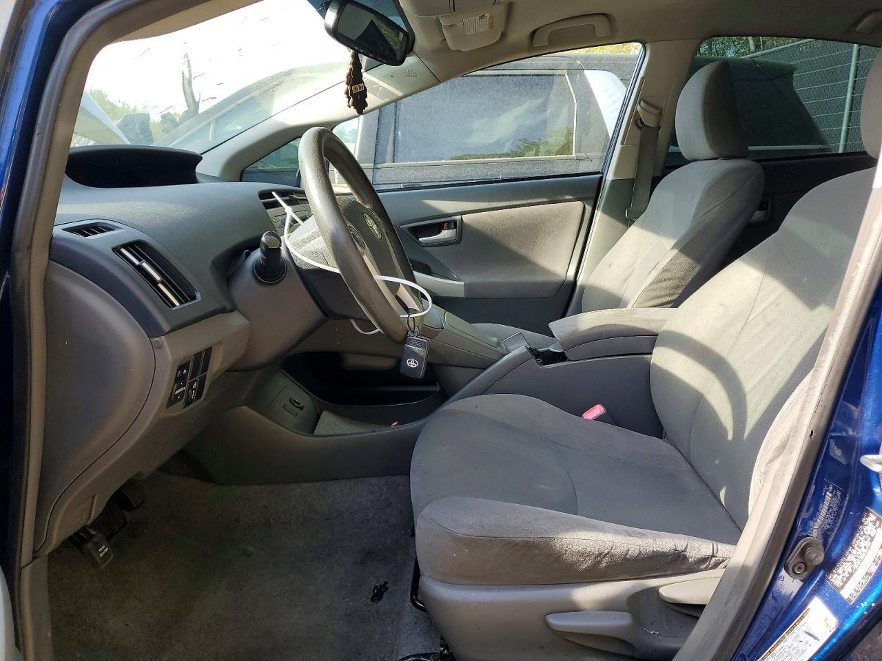 2011 TOYOTA PRIUS