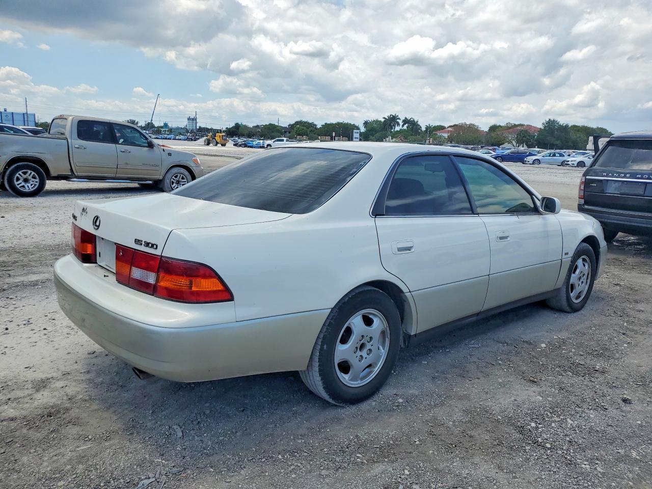 1999 LEXUS Es 300