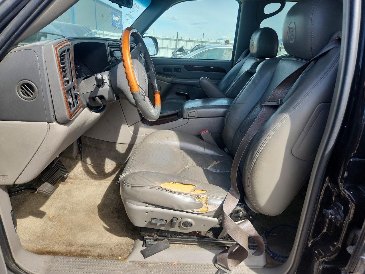 2003 CADILLAC ESCALADE