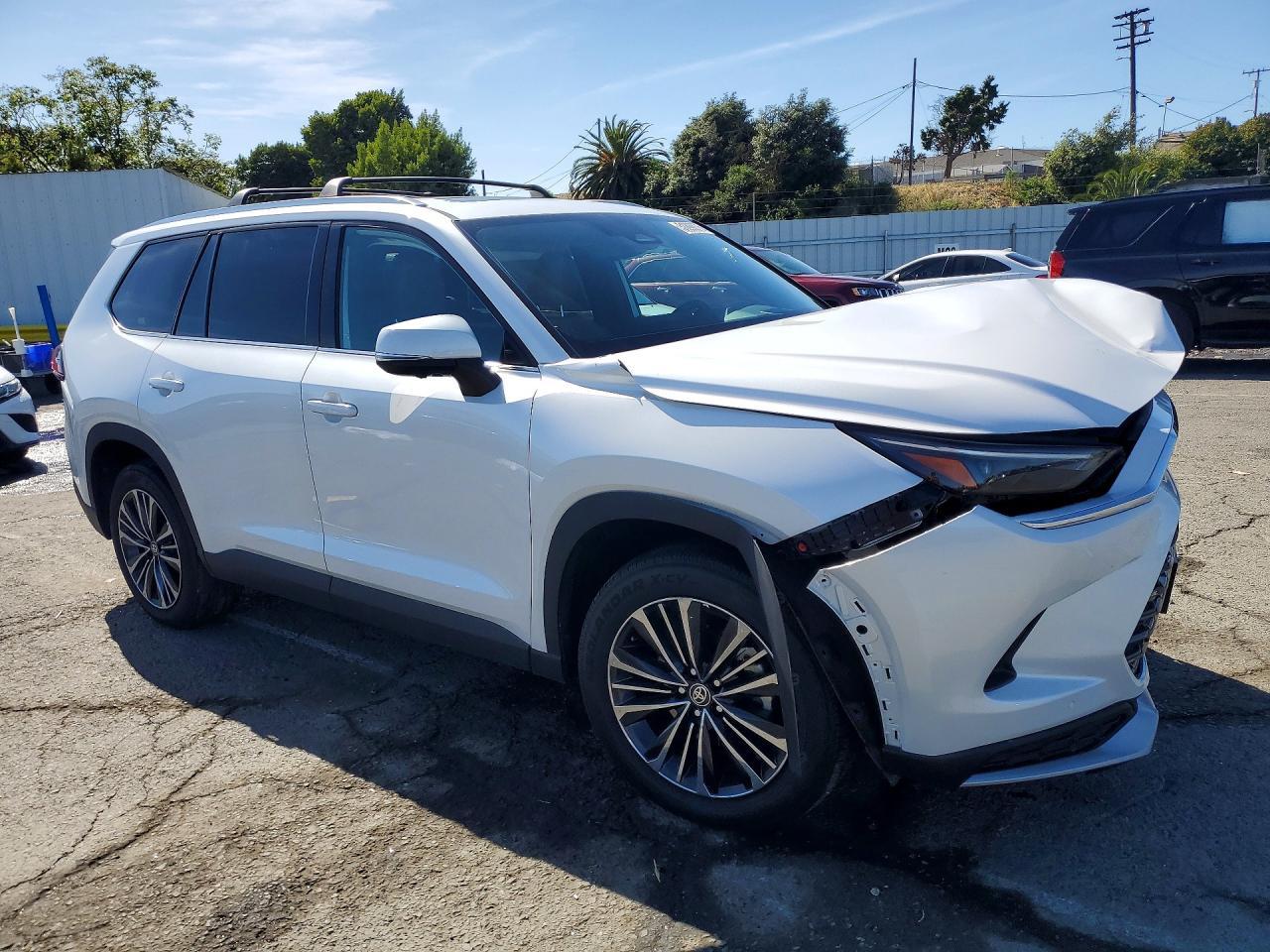 2024 TOYOTA HIGHLANDER