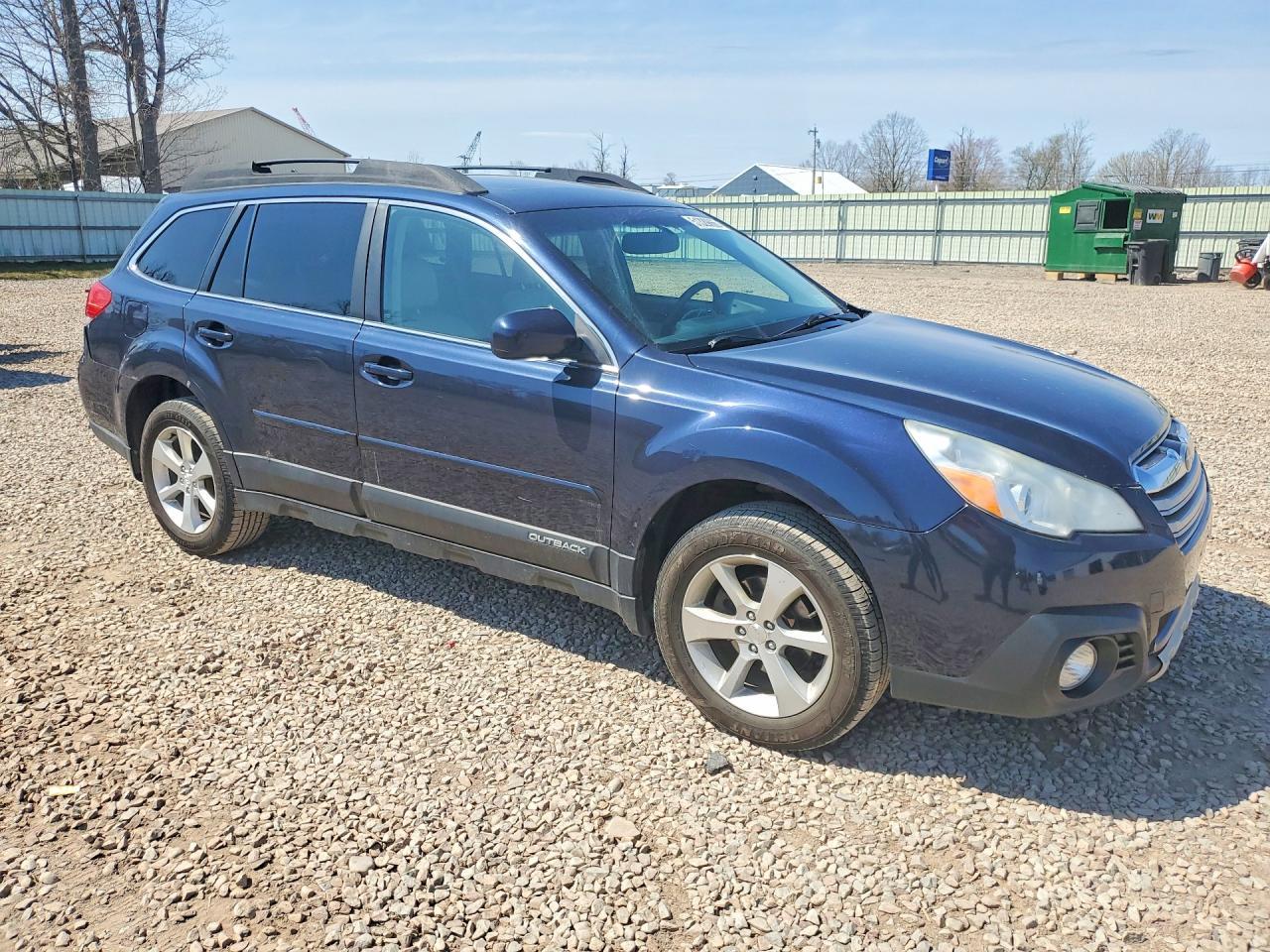 2013 SUBARU Outback