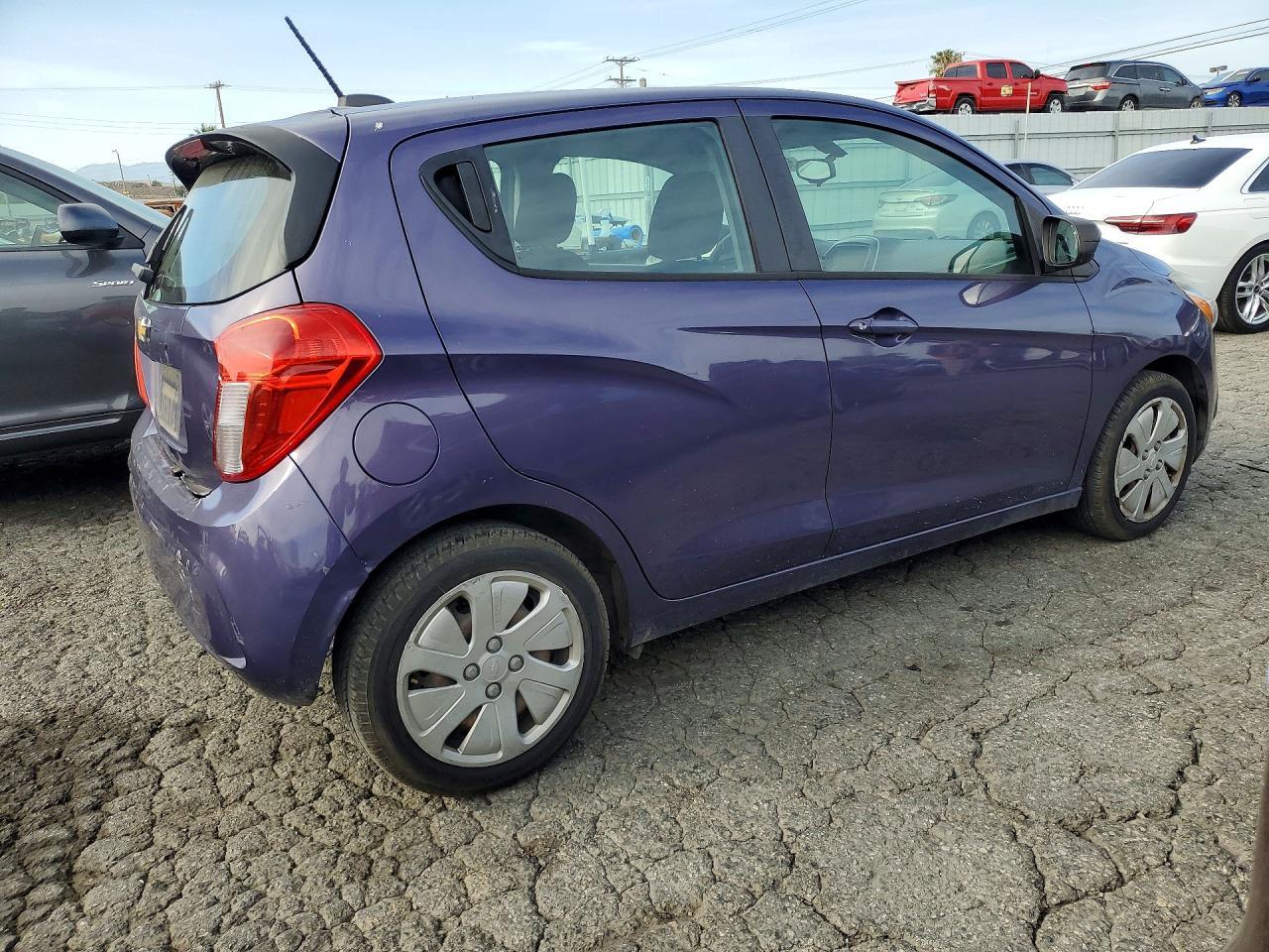 2017 CHEVROLET Spark