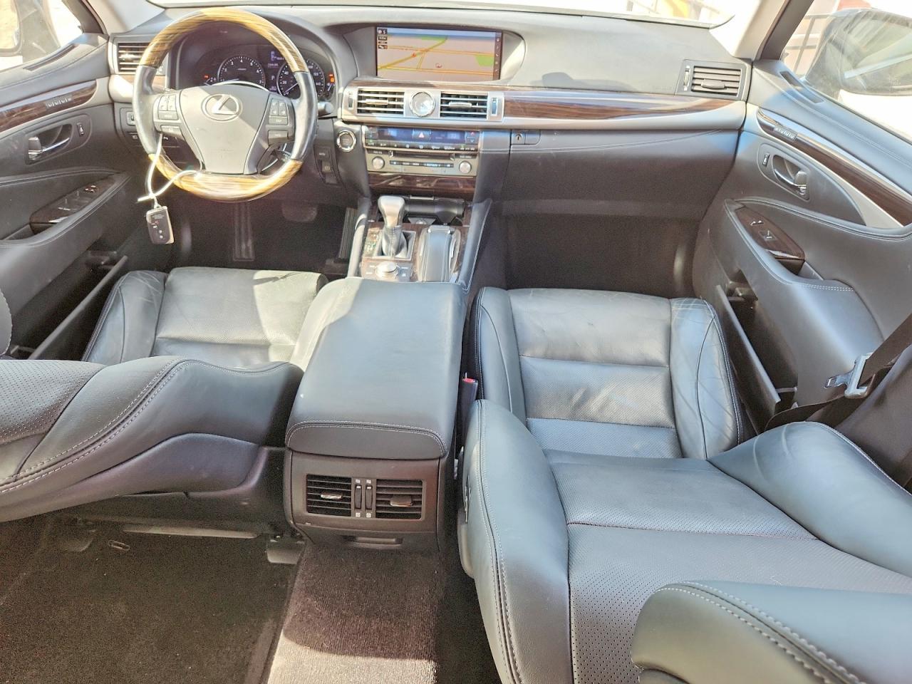2017 LEXUS LS 460