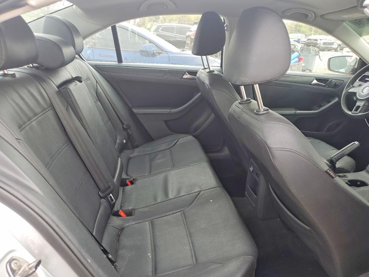 2012 VOLKSWAGEN JETTA