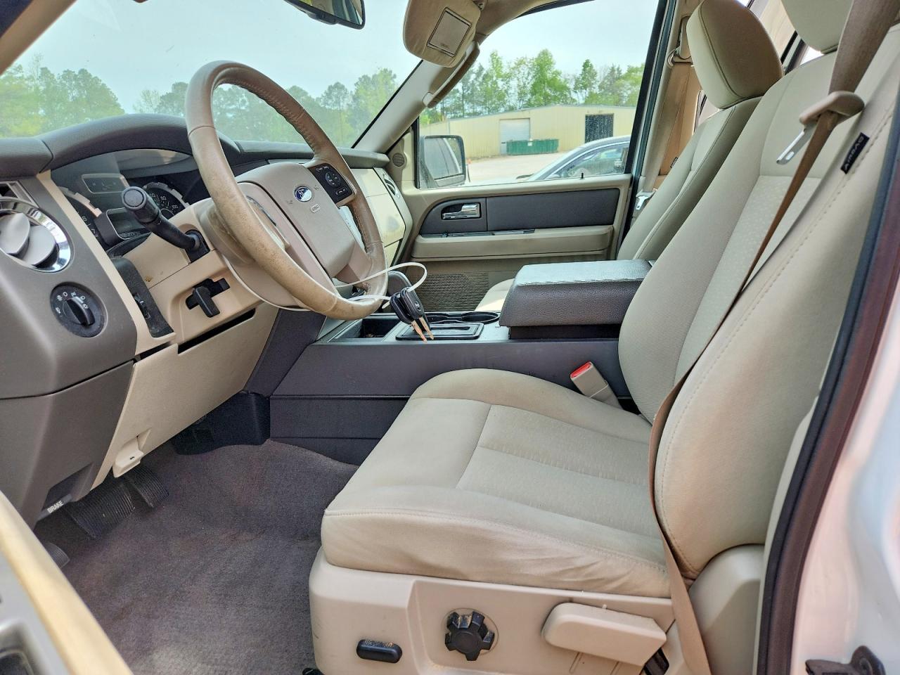 2010 FORD Expedition