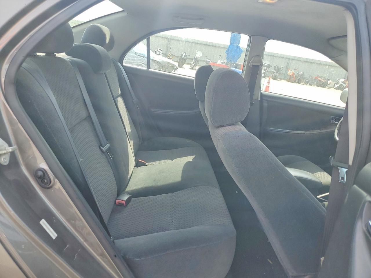 2005 TOYOTA COROLLA