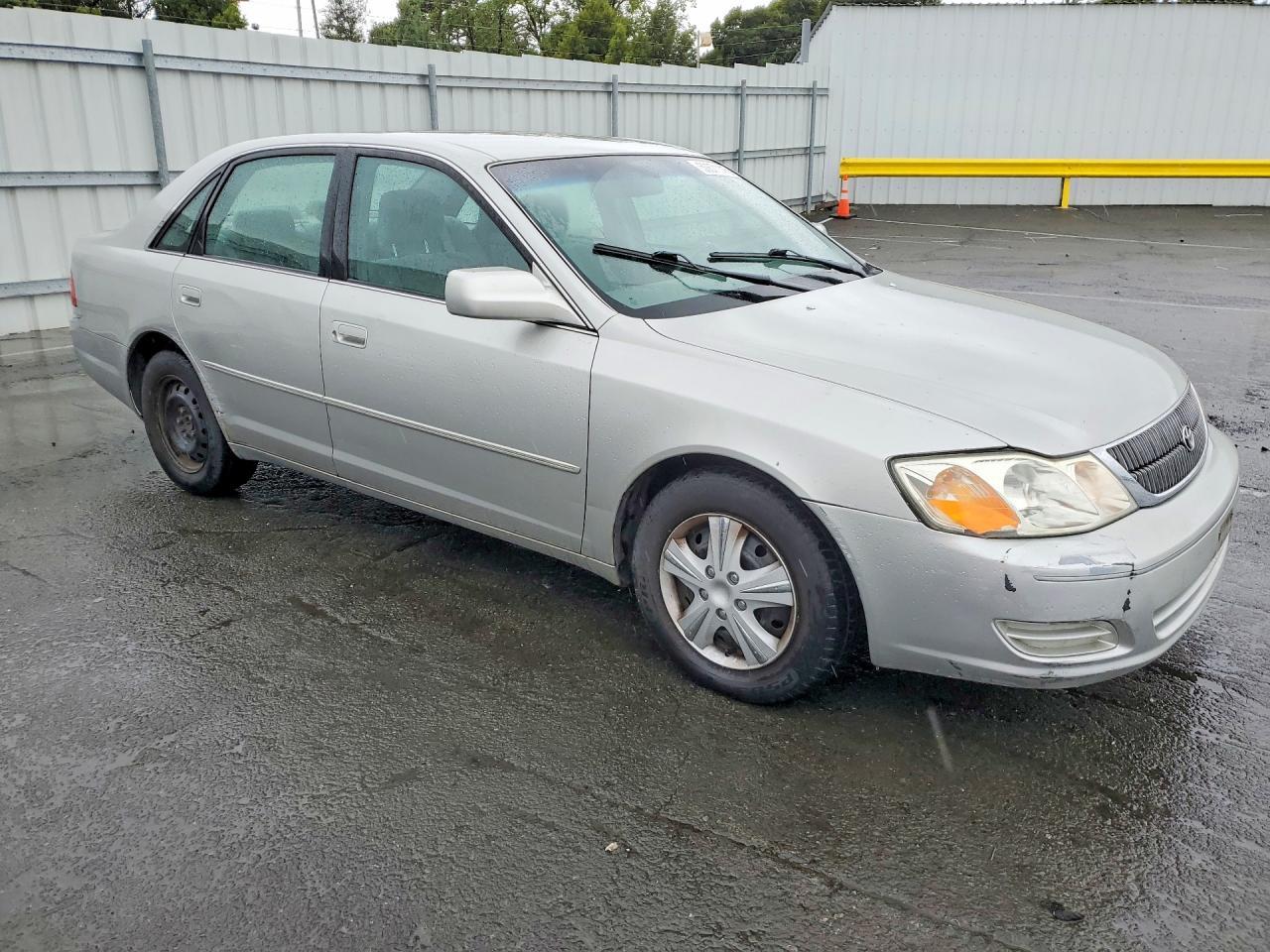 2001 TOYOTA Avalon