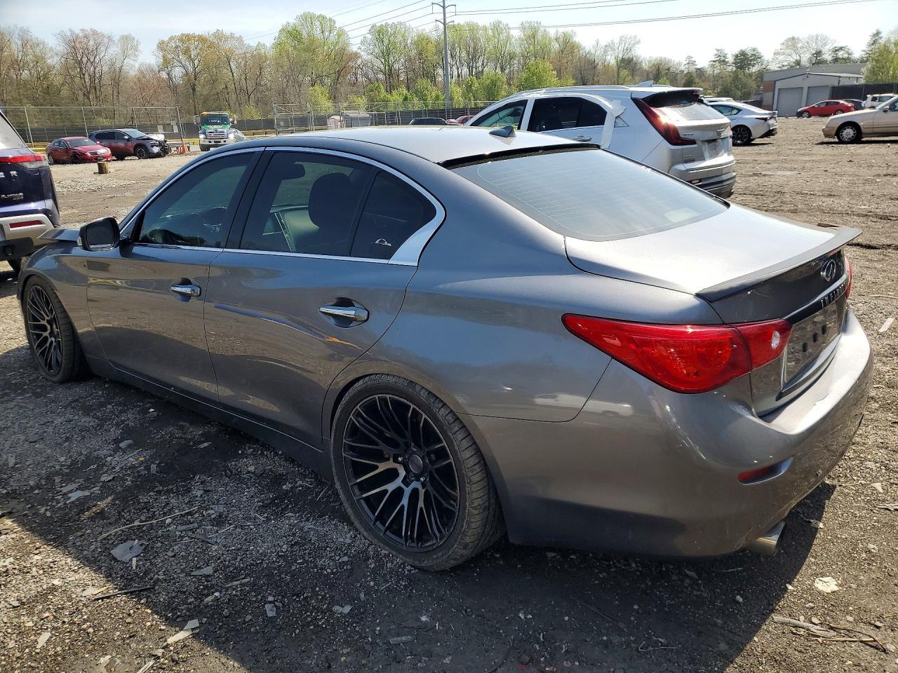 2015 INFINITI Q50