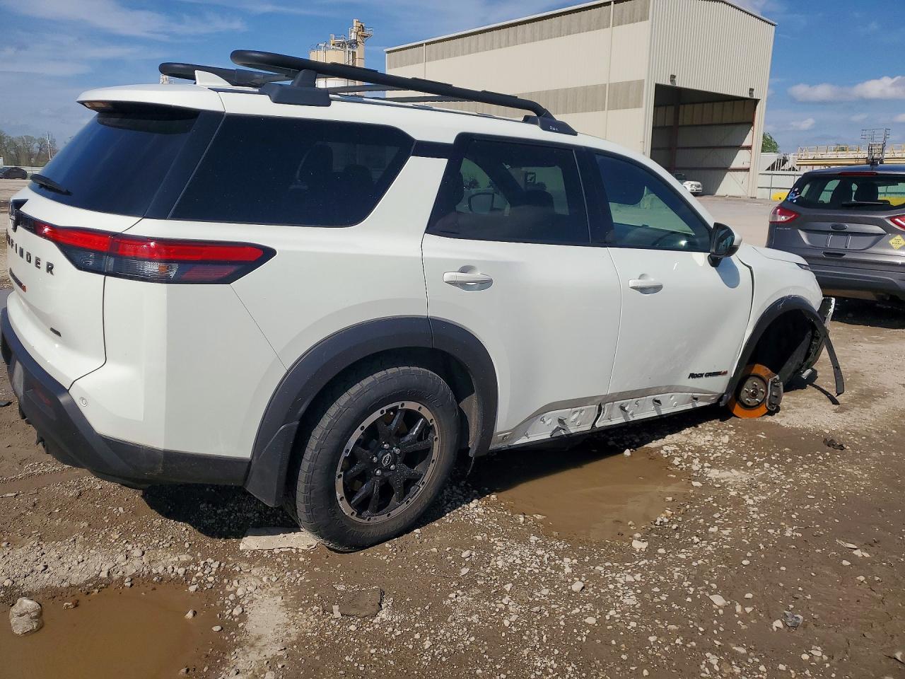 2023 NISSAN PATHFINDER