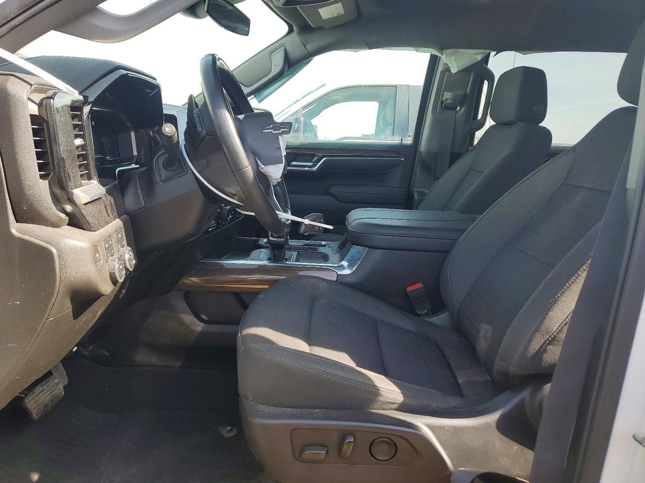 2023 CHEVROLET Silverado