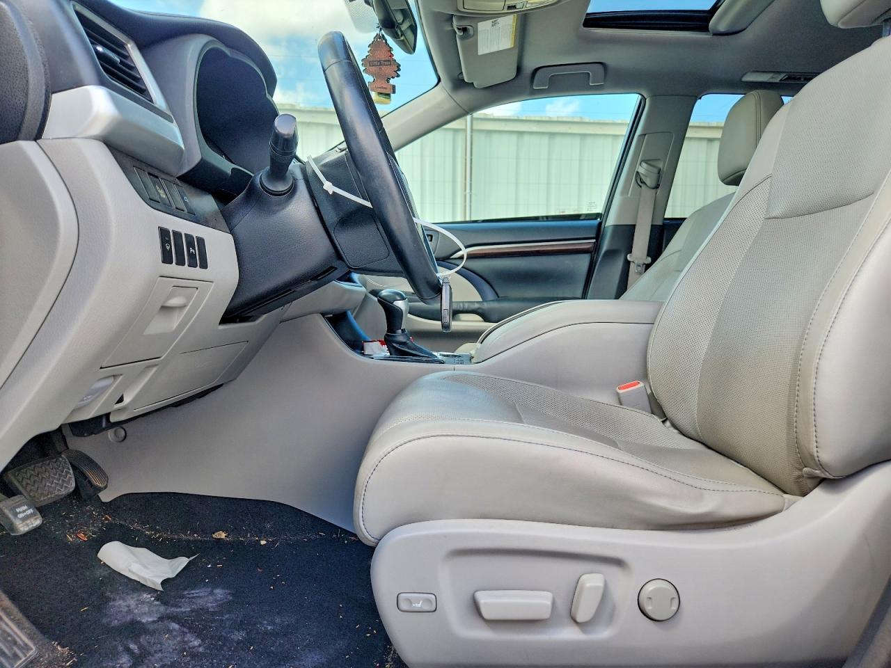 2015 TOYOTA HIGHLANDER