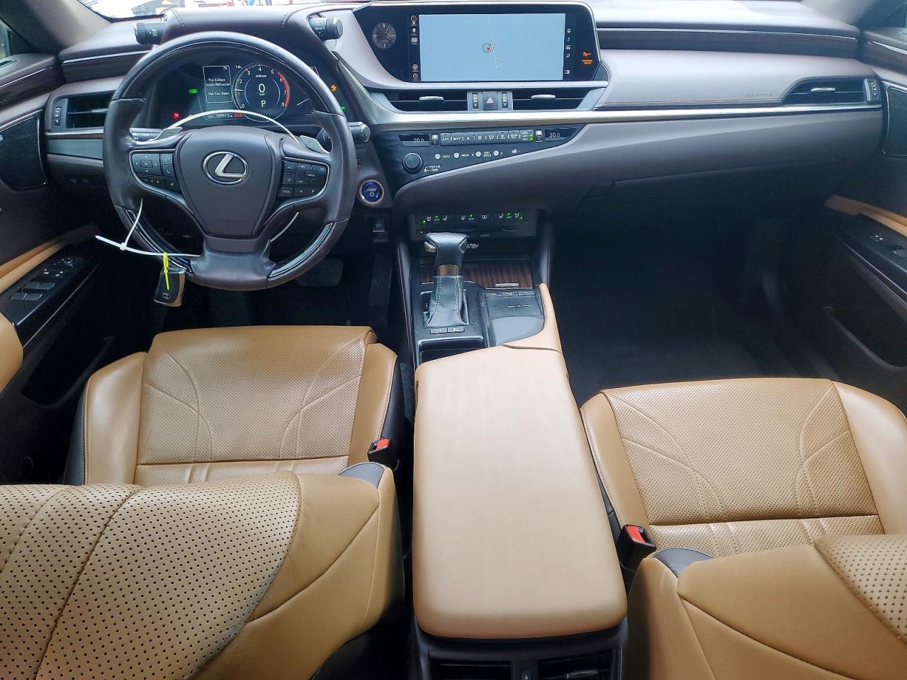 2019 LEXUS ES 300H