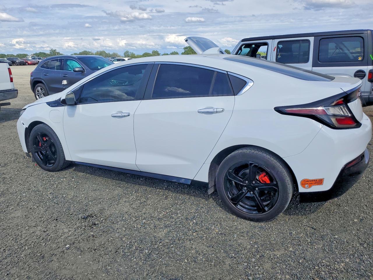 2018 CHEVROLET VOLT