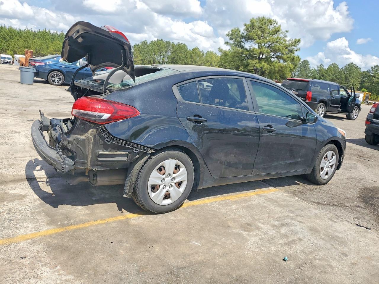 2017 KIA FORTE