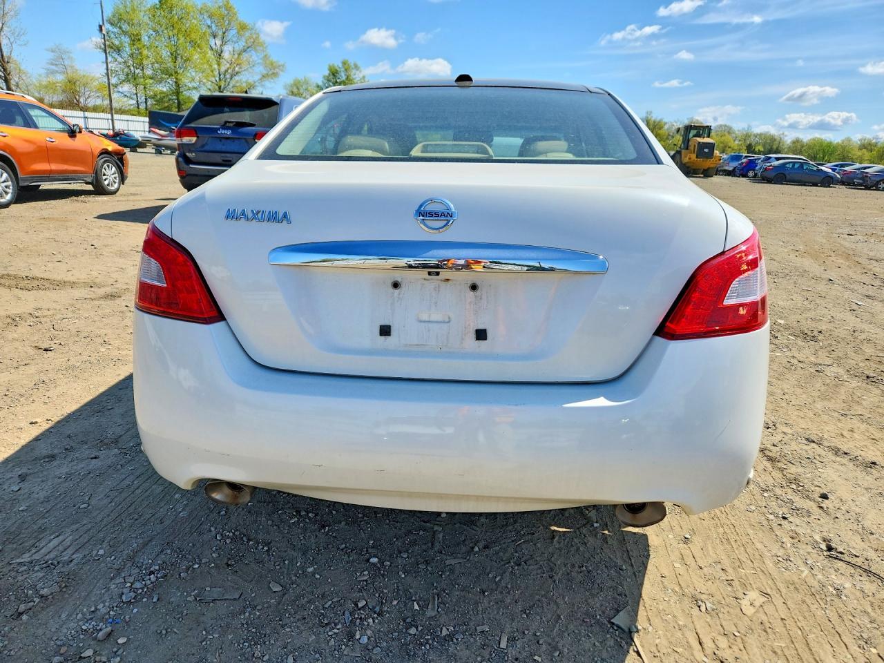2010 NISSAN Maxima