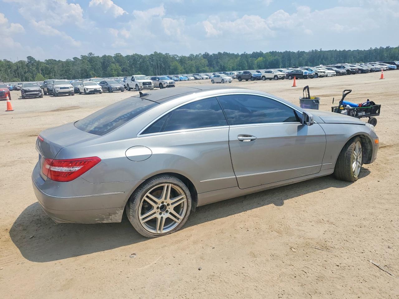 2010 MERCEDES-BENZ E-Class