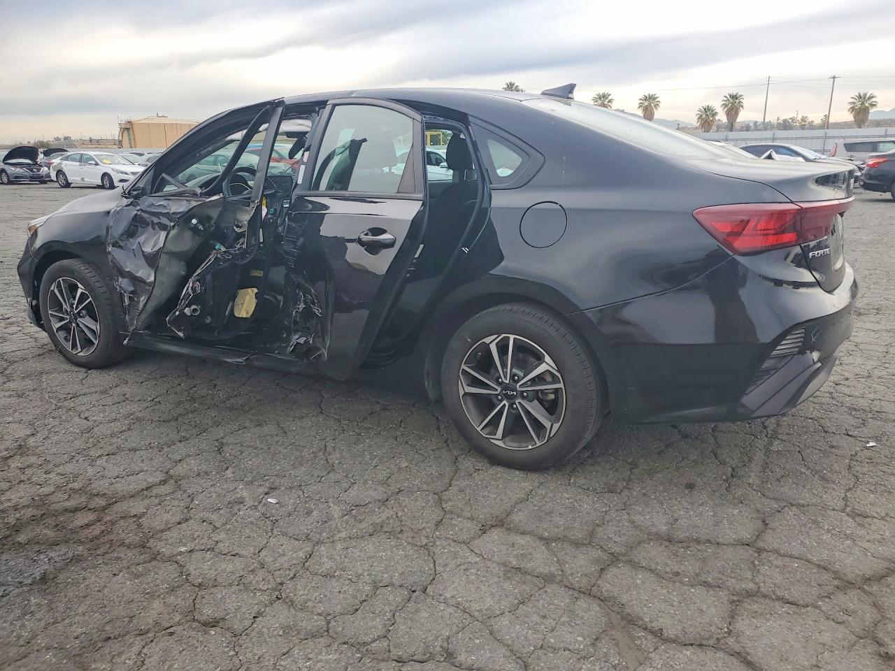 2023 KIA FORTE